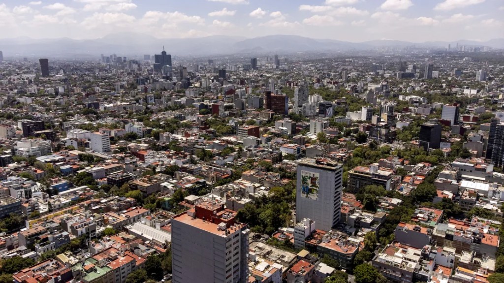 Una vista aérea de la Ciudad de México, una de las megaciudades más grandes del mundo. (Foto: César Rodríguez/Bloomberg/Getty Images).