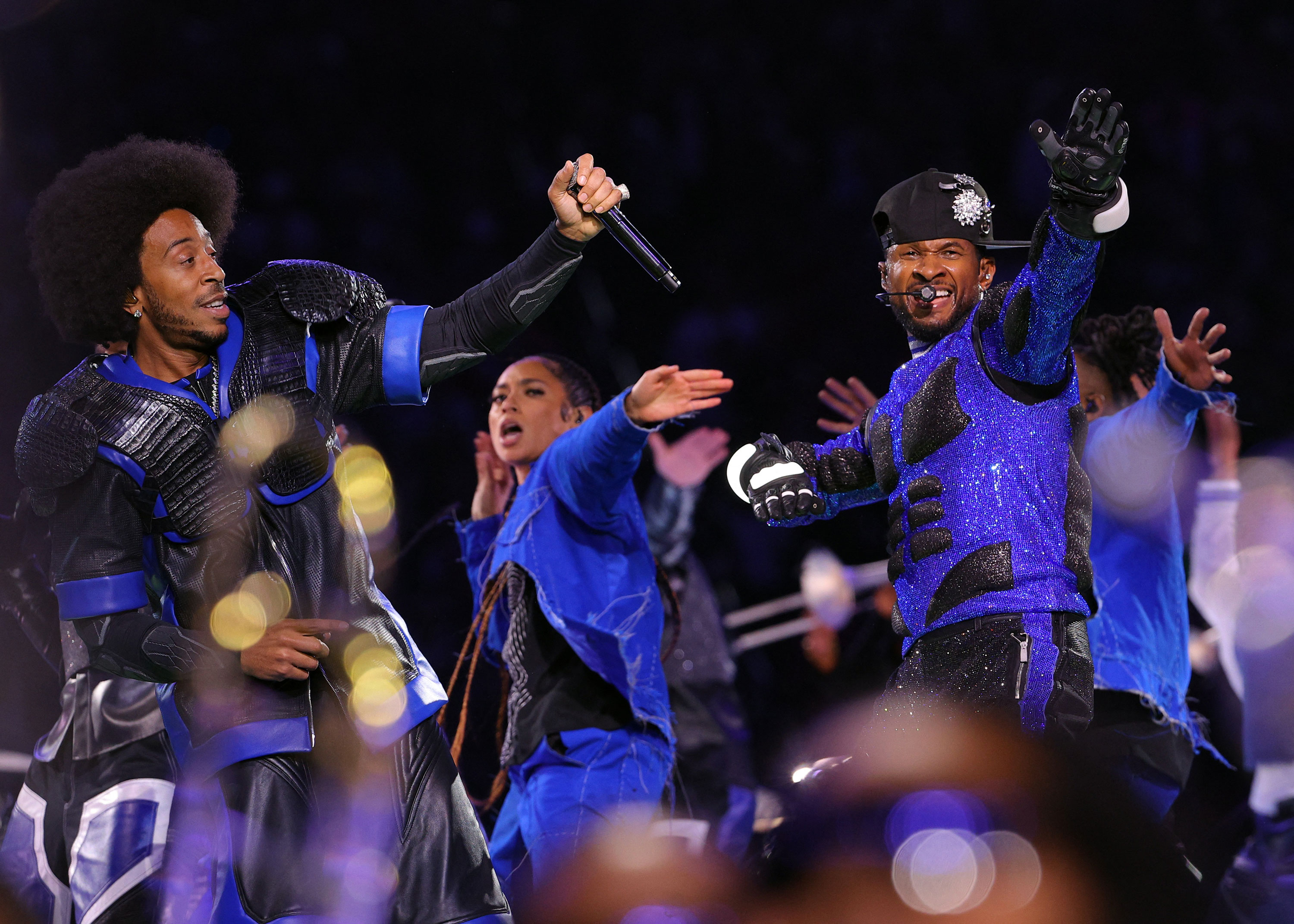 Ludacris (a la izquierda) y Usher durante el espectáculo de medio tiempo. (Crédito: Brian Snyder/Reuters)