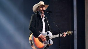 Toby Keith durante los People's Choice Country Awards 2023 celebrados en septiembre de 2023 en Nashville, Tennessee. (Crédito: Katherine Bomboy/NBCUniversal/Getty Images)
