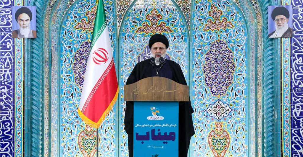 El presidente de Irán, Ebrahim Raisi, da un discurso durante una reunión en Minab, Irán, el 2 de febrero. (Foto: Presidencia de Irán/WANA/Reuters).
