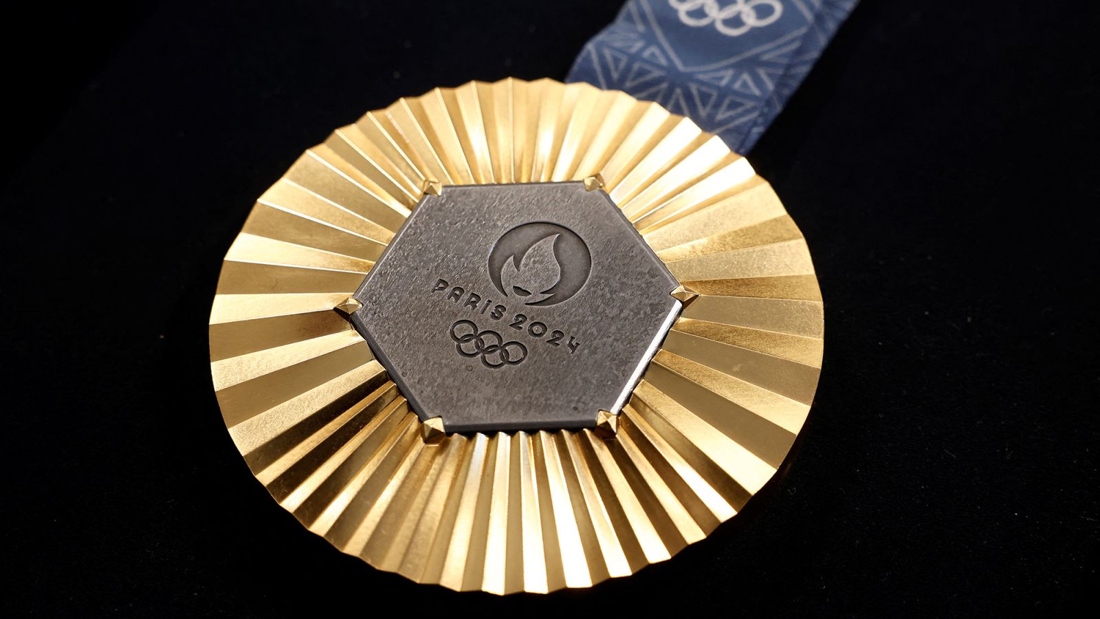 Las medallas olímpicas de París 2024 tendrán hierro de la Torre Eiffel