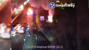 "No lo lograré": avioneta se estrella en una autopista interestatal en Tennessee