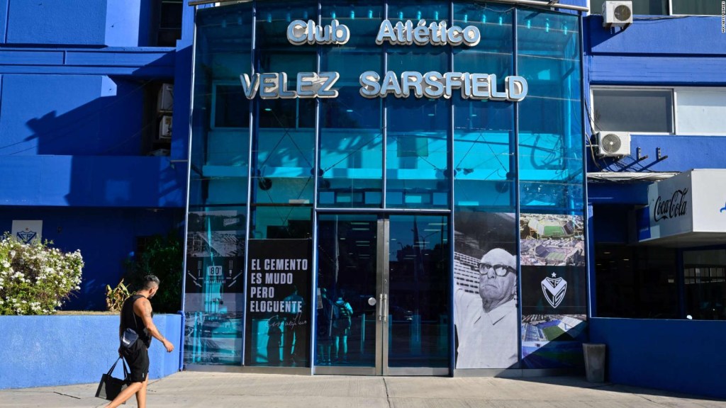 Denuncian a cuatro jugadores de Vélez por presunto abuso sexual