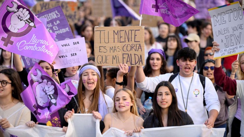 España lleva 20 años con la igualdad como prioridad, dice ministra
