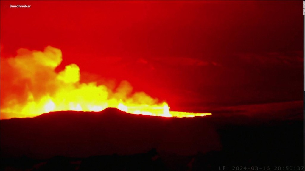 Las impresionantes imágenes de la erupción de un volcán en Islandia
