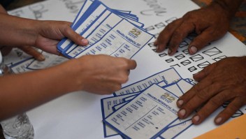 Venezolanos en Madrid se registran para elecciones
