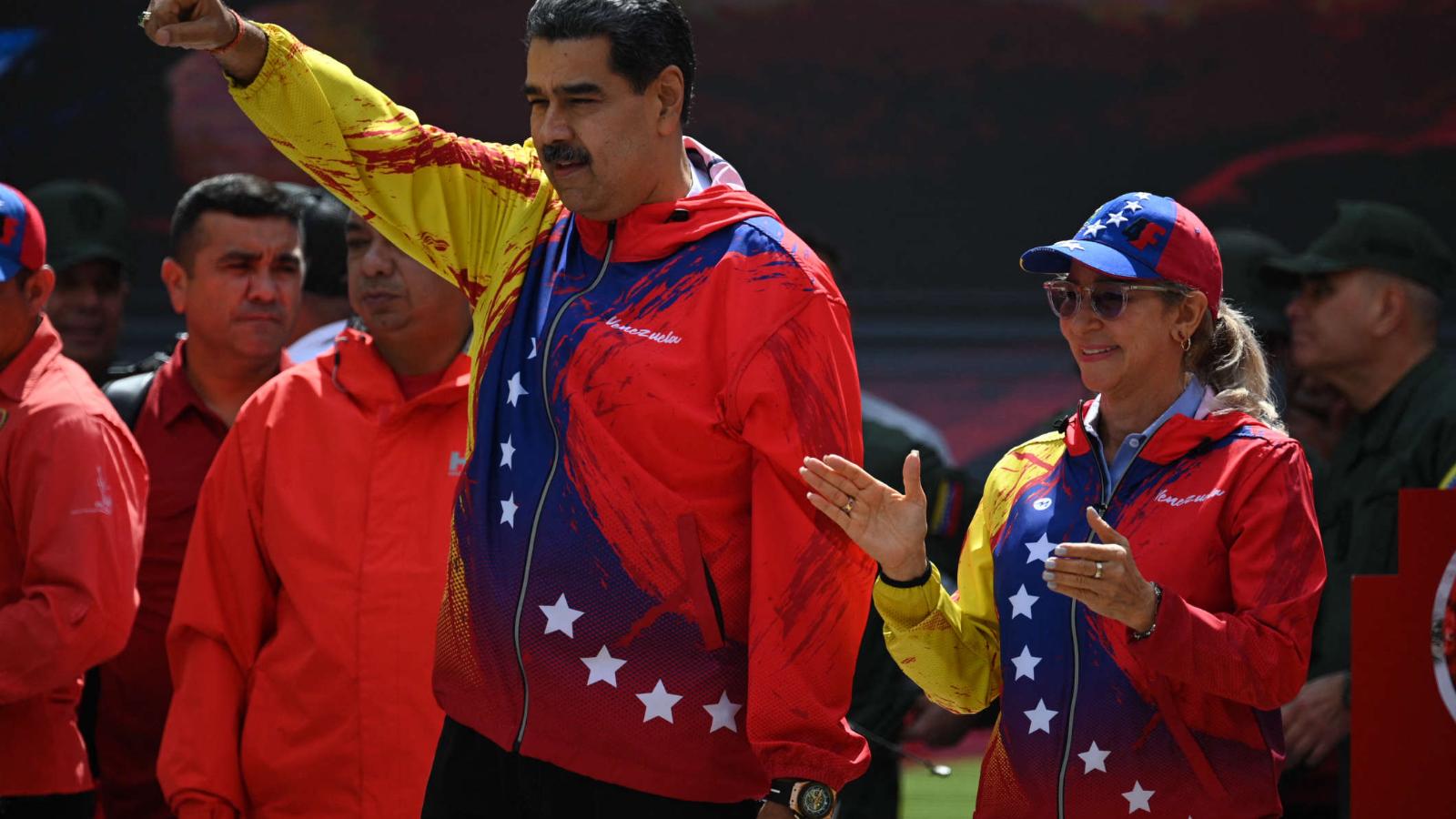 ¿Por qué el candidato a la presidencia Nicolás Maduro es buscado
por la DEA?