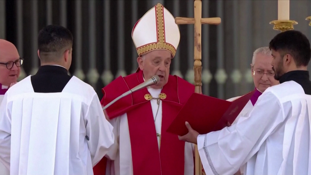 El papa Francisco no pronuncia la homilía en el domingo de ramos