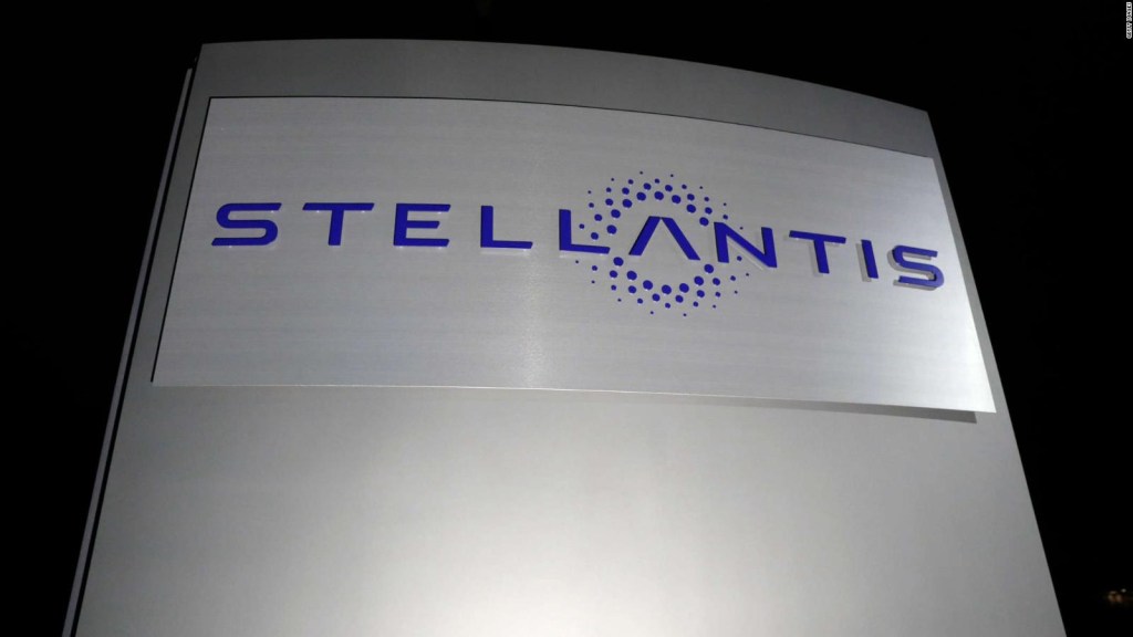 Stellantis pide revisión de 285.000 vehículos