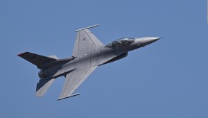 Argentina planea comprar 24 aviones F-16 a Dinamarca