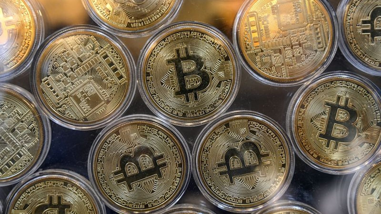 El bitcoin alcanza un nuevo récord por la afluencia de dinero a las
criptomonedas