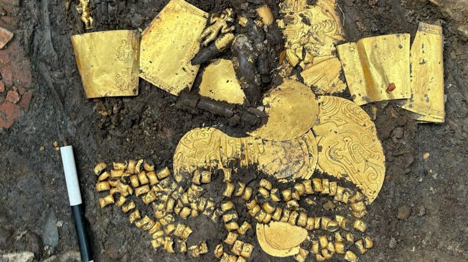 An ancient priest’s tomb filled with gold and the bodies of several sacrifices was found at an archaeological site in Panama