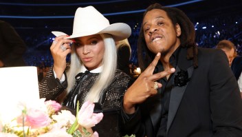 Beyoncé y Jay-Z en los Premios Grammy 2024 en Los Ángeles. (Kevin Mazur/Getty Images)