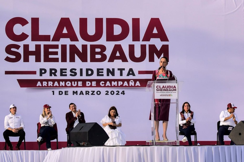 Claudia Shienbuam durante su evento de arranque de campaña. (Foto: Jaime Lopez/Getty Images)
