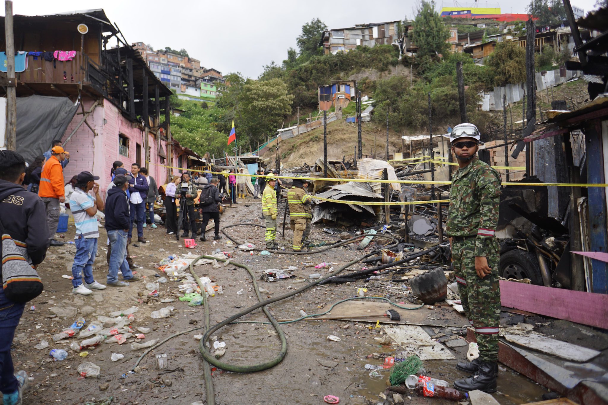 Incendio Destruye Decenas De Viviendas Precarias En El Centro De Bogotá ...