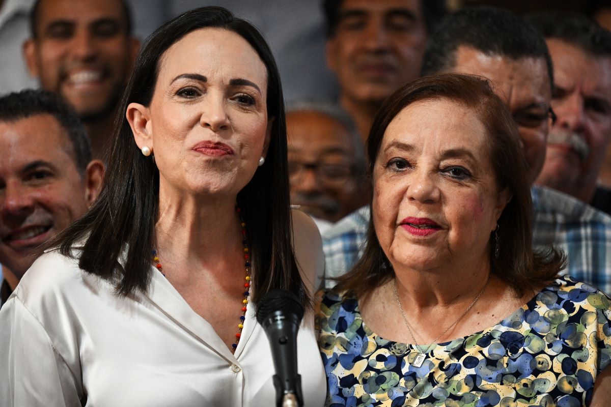 Machado cede a la académica Corina Yoris la candidatura de...ataforma Unitaria a las elecciones presidenciales de
Venezuela