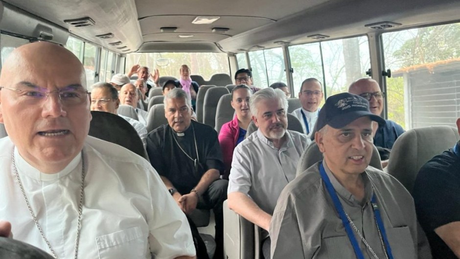 Los obispos rumbo a la zona del Darién. (Crédito: Conferencia Episcopal de Costa Rica)