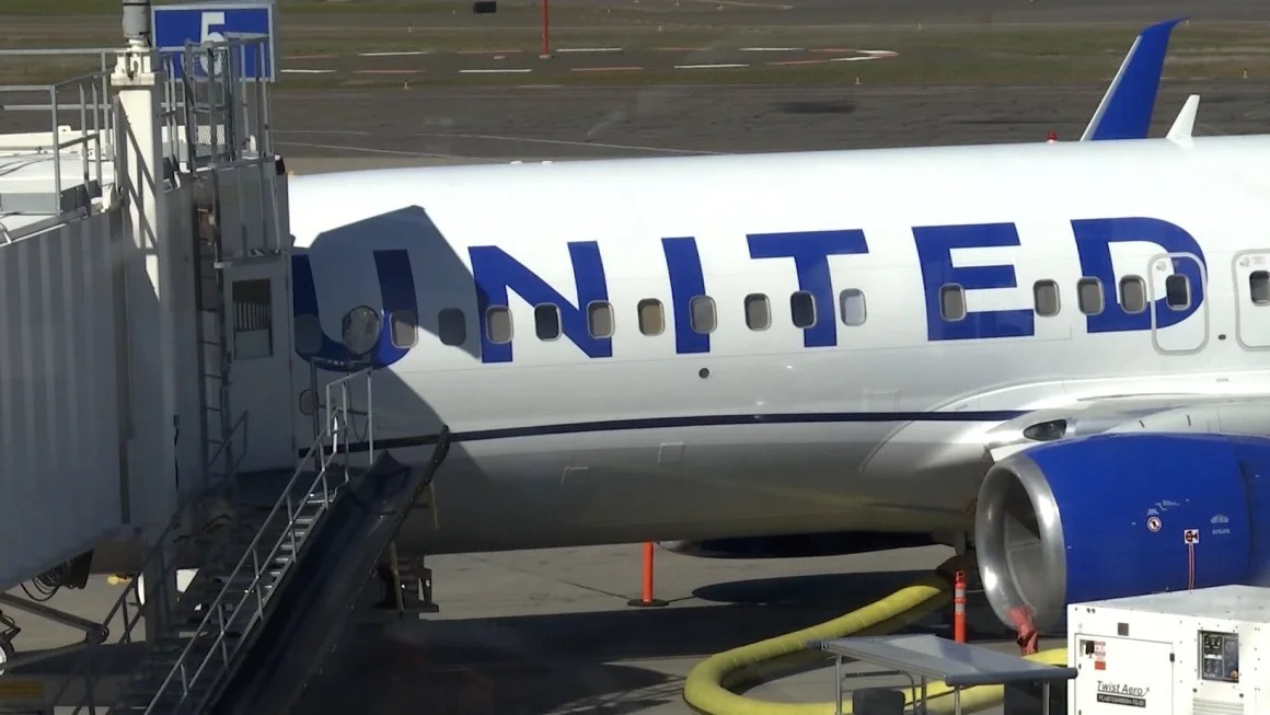 Missing exterior panel found after United Airlines plane lands safely in Oregon