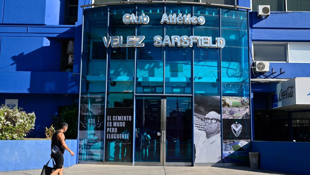 Denuncian a cuatro jugadores de Vélez Sarsfield por presunto abuso
sexual y el club los separa del plantel