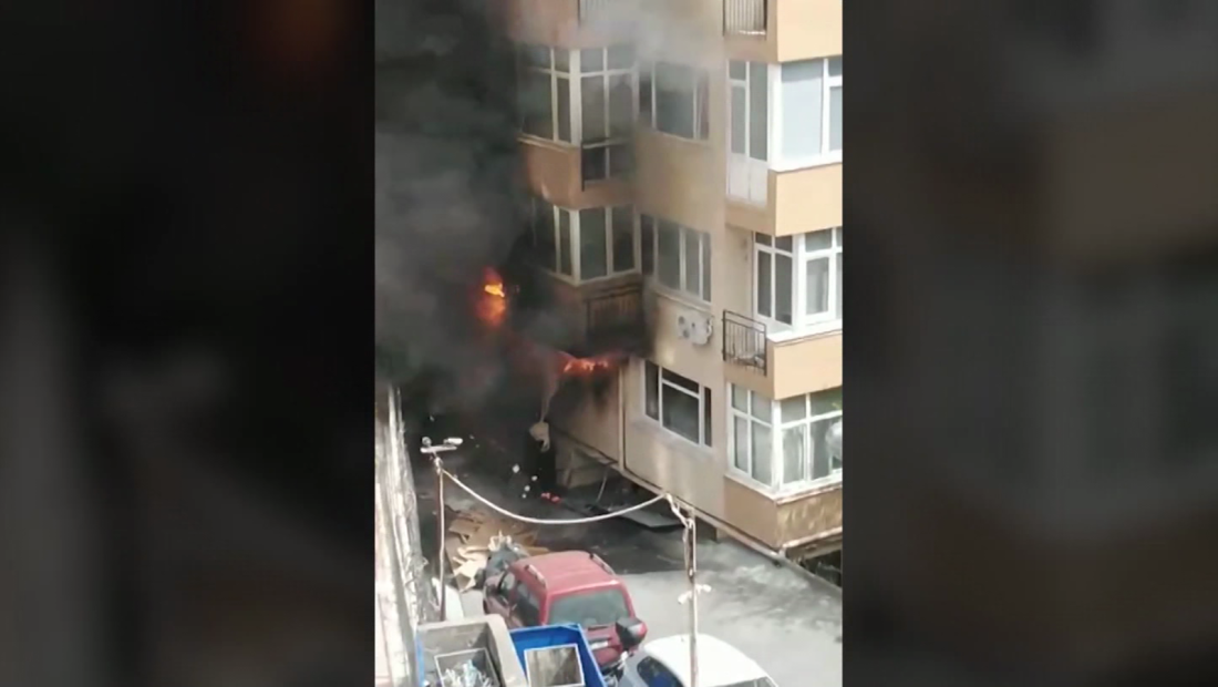 Incendio en un club nocturno de Estambul causa decenas de muertos