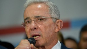 Exvicepresidente Santos da su versión sobre el juicio contra Uribe