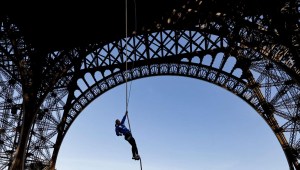 El hito de una atleta francesa en la Torre Eiffel