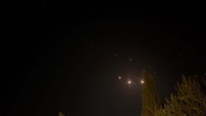 Israel recibió un aluvión sin precedentes de ataques nocturnos con drones y misiles por parte de Irán el sábado 13 de abril (Foto: CNN).
