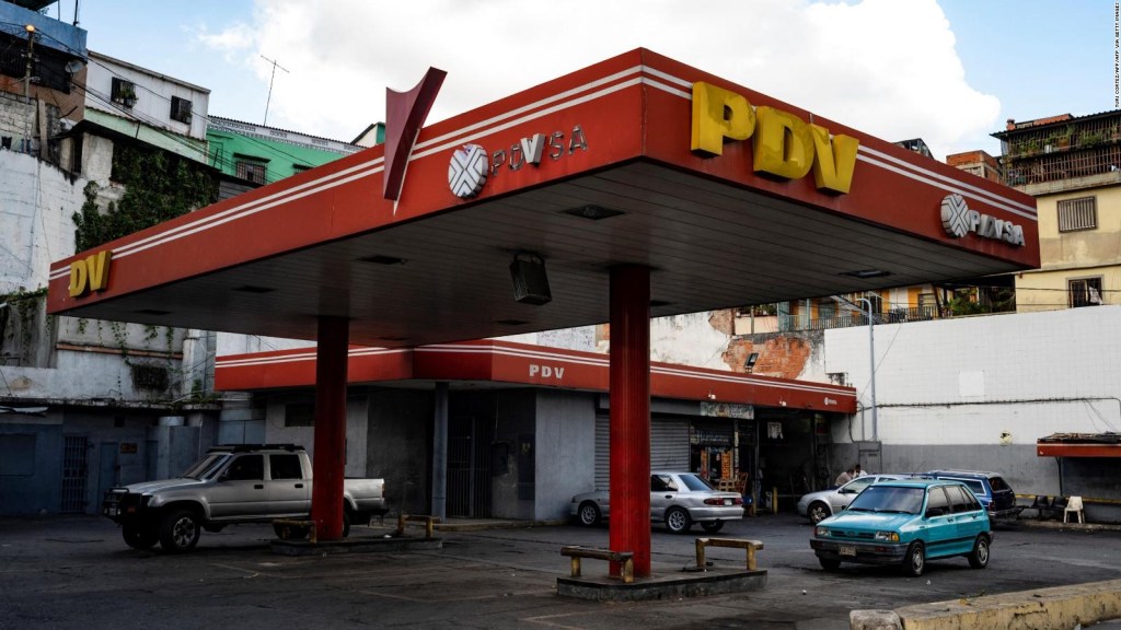EE.UU. reinstaura sanciones contra el sector petrolero y de gas de Venezuela