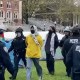 Detención de manifestantes en el campus de la Universidad de Columbia