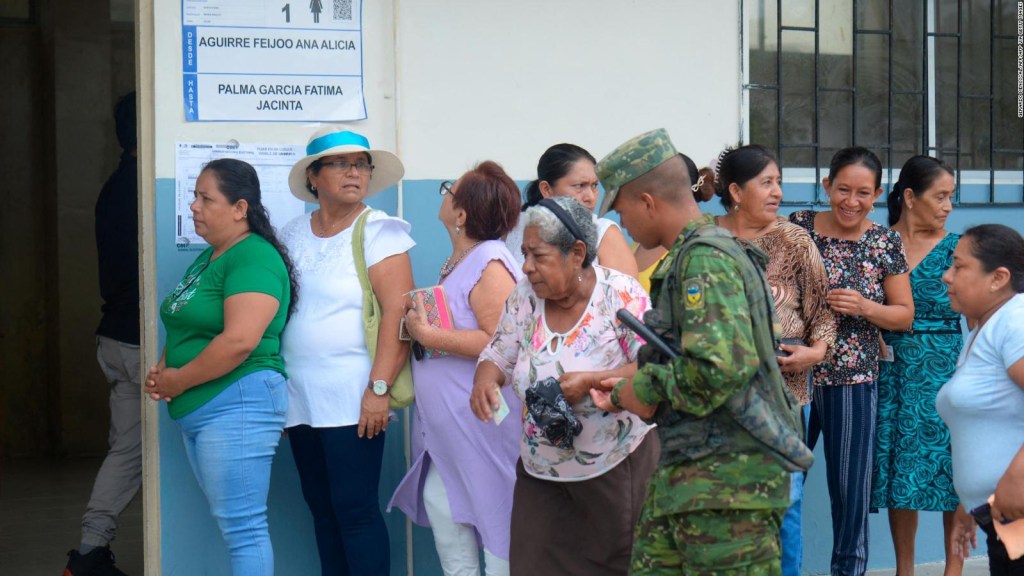 Los resultados del referendo y la consulta popular en Ecuador