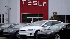 Tesla rebaja precios por aumento de la competencia