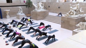 Museo del Louvre abre sus puertas a una actividad deportiva