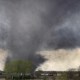 Devastador tornado azota partes de Nebraska y Texas