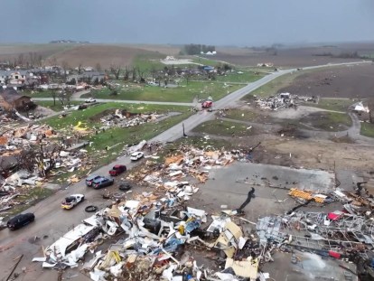 Mira las imágenes y destrucción del tornado en Nebraska