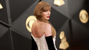 Taylor Swift en los premios Grammy el 4 de febrero en Los Ángeles, California. (Crédito: Matt Winkelmeyer/Getty Images)