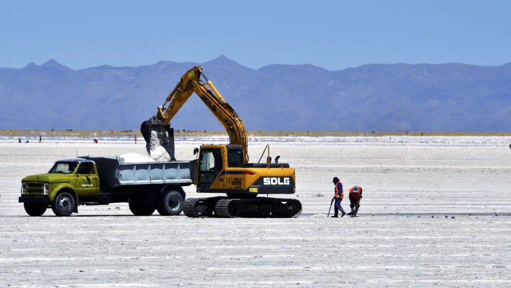 Lithium projects in Argentina face lack of infrastructure;  Mining companies analyze strategic change
