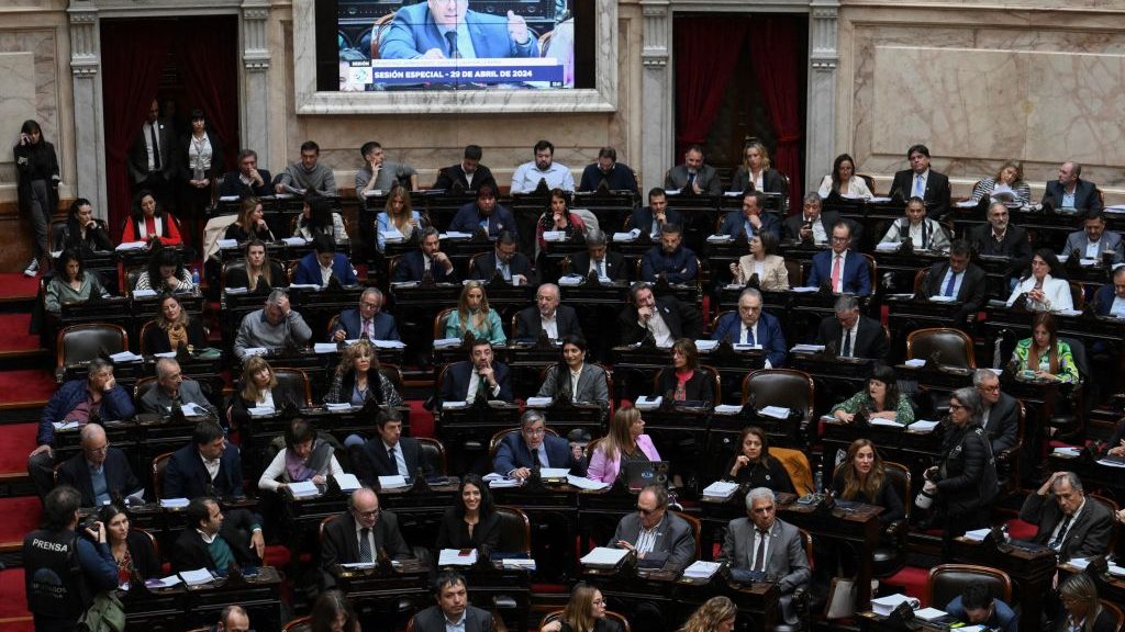 La Cámara de Diputados de Argentina aprueba la "Ley Bases" de Milei