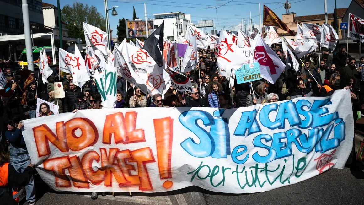 Protestan en Venecia por el cobro de entrada a visitantes