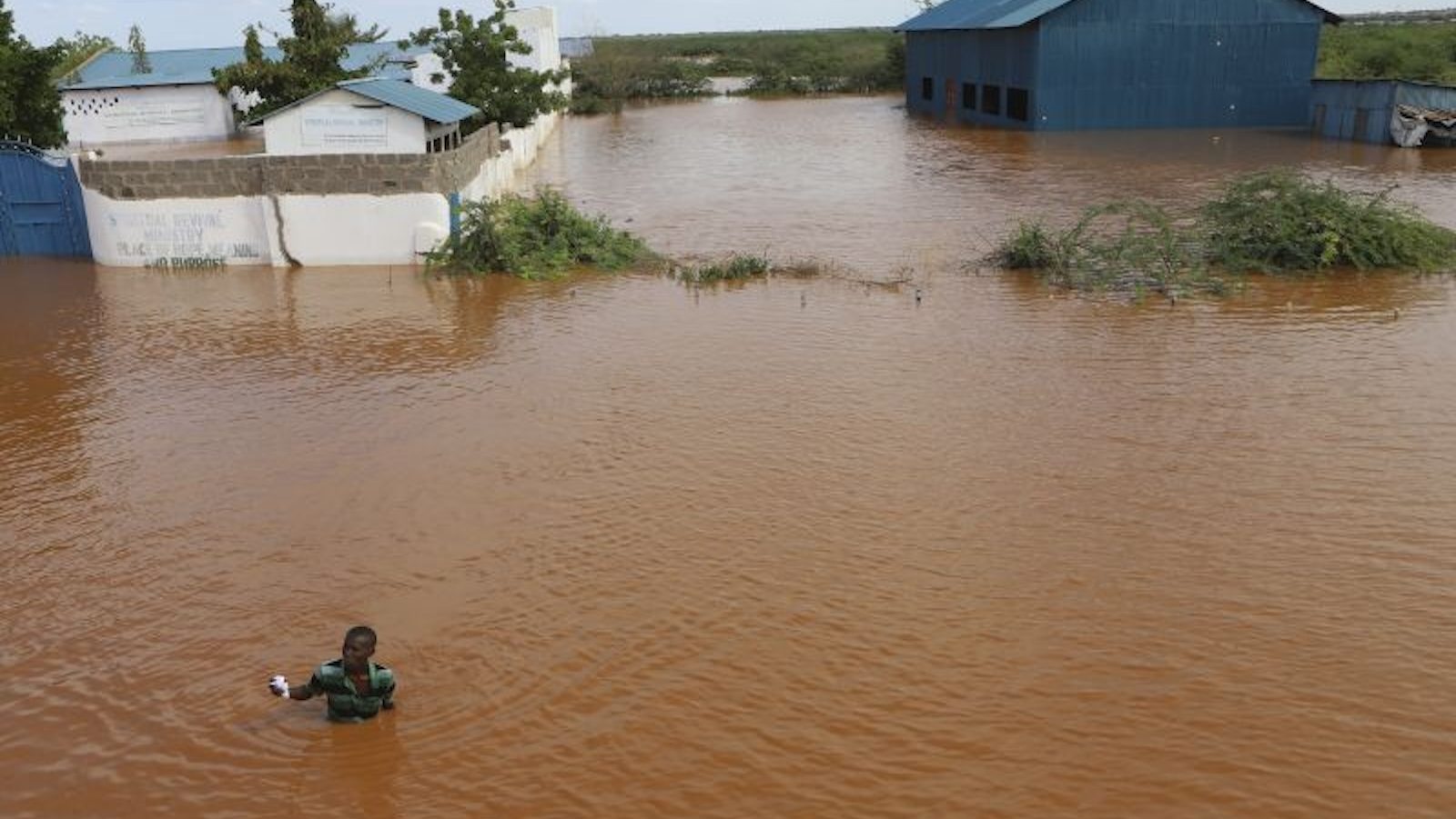Dozens dead after dam burst in Kenya, while torrential rains devastate the region for several weeks