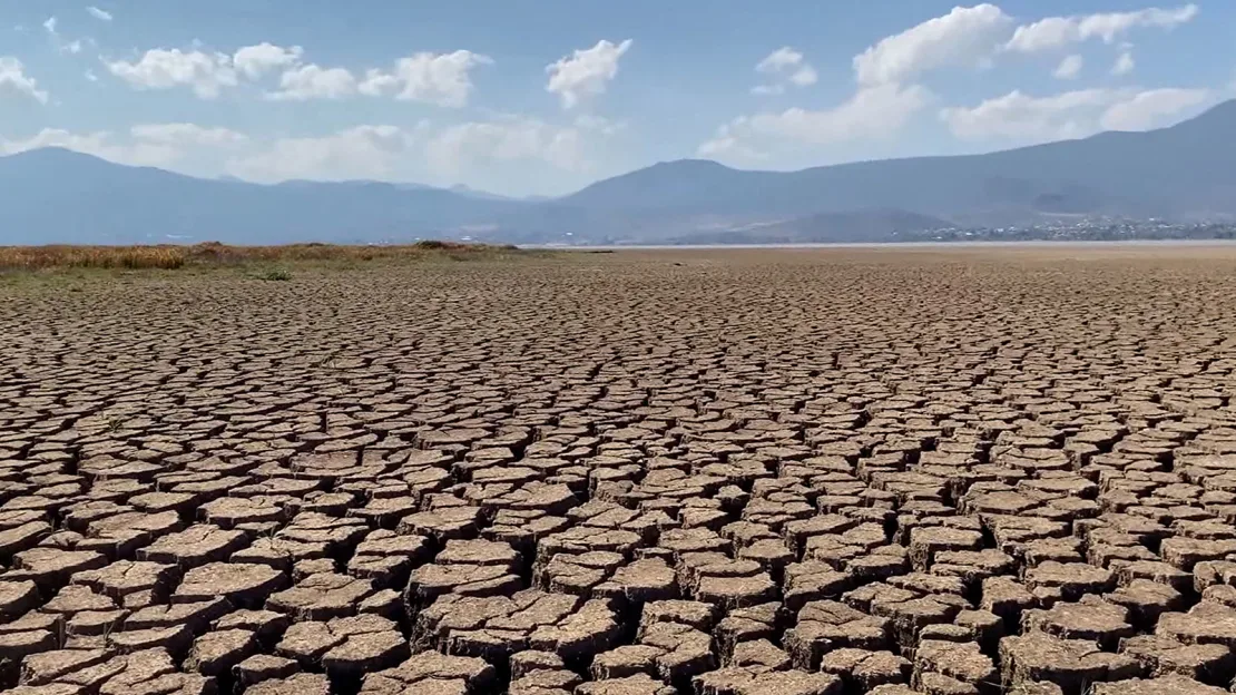 El lago de Pátzcuaro en México está desapareciendo: autoridades
culpan a la sequía y al robo de agua