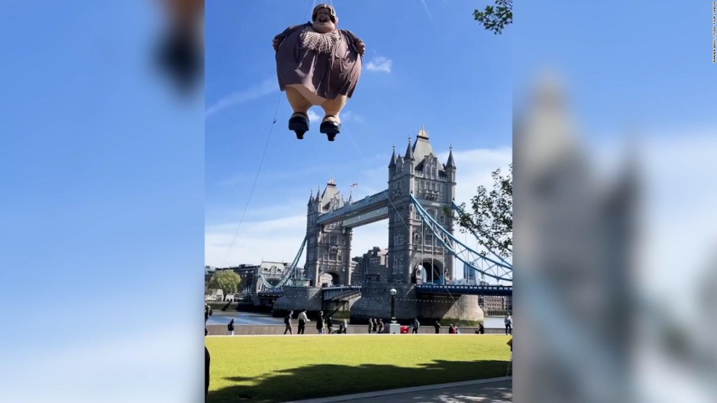 Mira la "tía Marge" de Harry Potter flotando en Londres