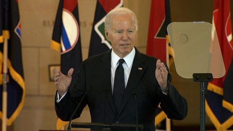 "No están solos", le dice Biden a la comunidad judía