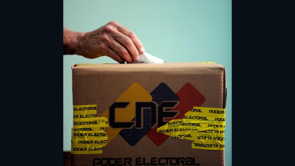 ¿Negó el gobierno el derecho al voto a los venezolanos en el extranjero?