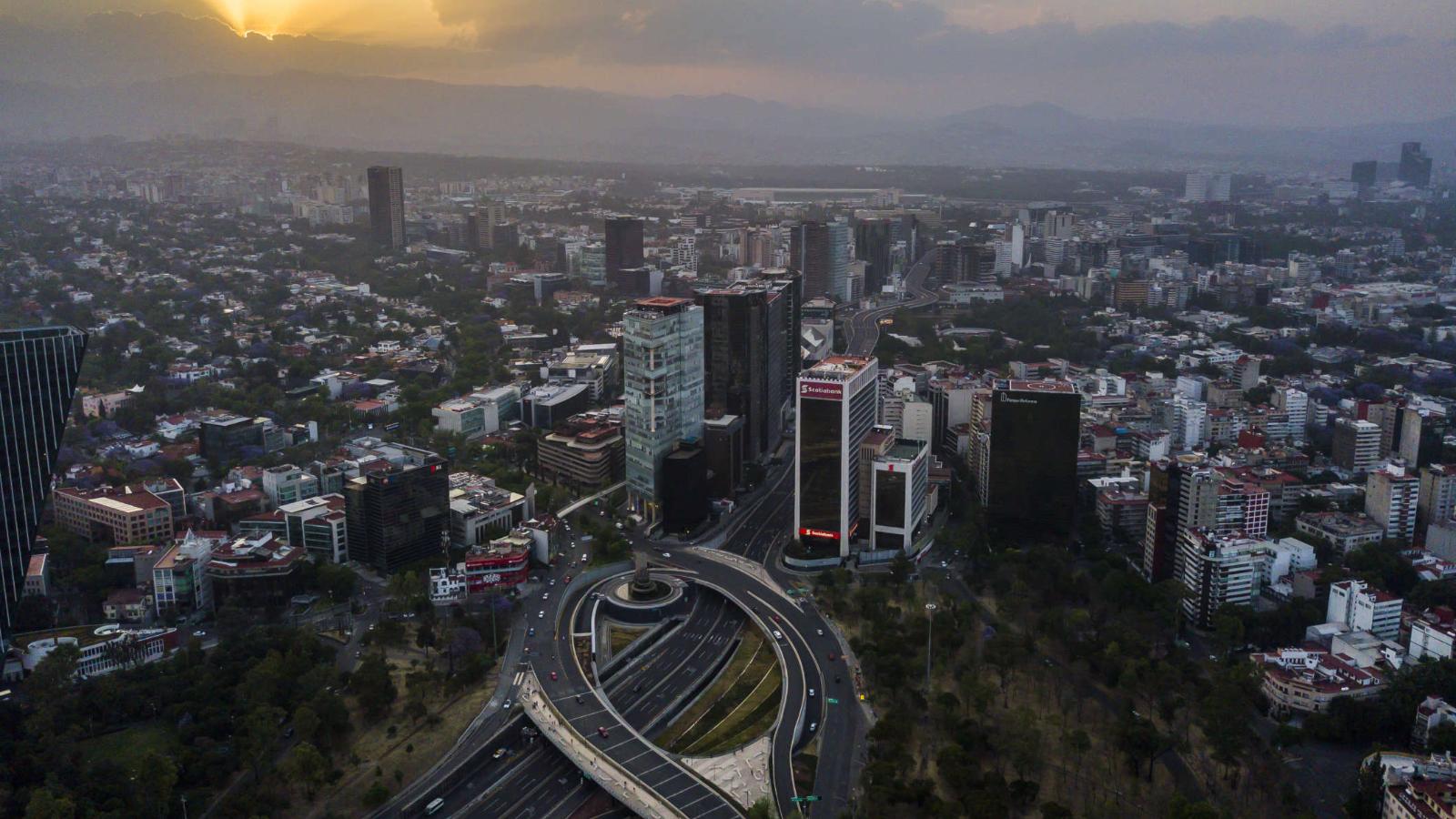 El debate final entre los candidatos que se postulan para el cargo de jefe de gobierno en la Ciudad de México fue capturado en video por CNN en español.