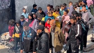 Más de 300.000 palestinos han evacuado Rafah