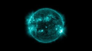 La NASA registró una imagen inédita de una llamarada solar