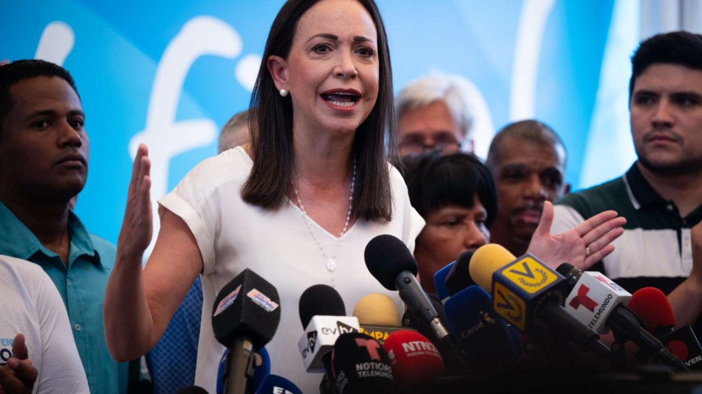 Corina Machado analiza el posible cambio de gobierno en Venezuela