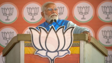 El primer ministro de la India, Narendra Modi, habla en un mitin de campaña electoral el 14 de abril de 2024 en Mysuru, India. (Foto: Abhishek Chinnappa/Getty Images)