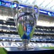 El trofeo de la UEFA Champions League antes del partido de vuelta de semifinales entre el Real Madrid y el Bayern Munich en el Estadio Santiago Bernabéu, el 8 de mayo de 2024 en Madrid, España. (Crédito: David Ramos/Getty Images)
