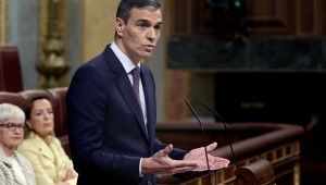 Pedro Sánchez pronuncia un discurso en el Congreso de los Diputados en Madrid el 22 de mayo de 2024. (Foto: THOMAS COEX/AFP vía Getty Images)